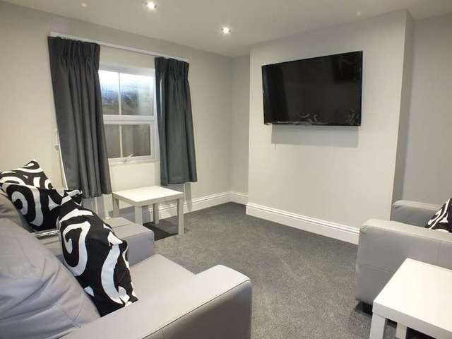  Image of 1 Bedroom Detached to rent at Reading Berkshire Reading, RG1 7RS