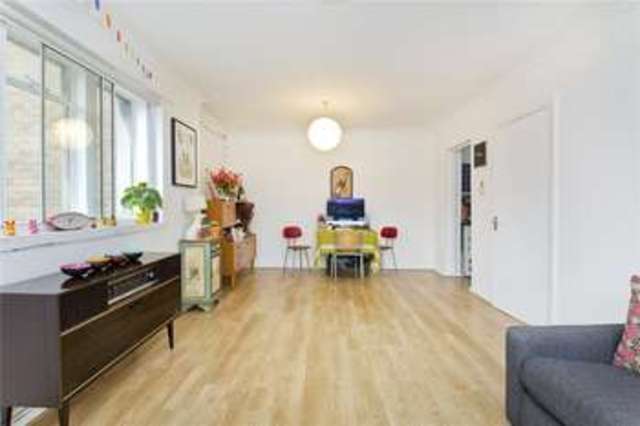  Image of 2 Bedroom Flat to rent at London Fields London Dalston, E8 3LS