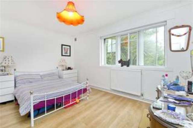  Image of 2 Bedroom Flat to rent at London Fields London Dalston, E8 3LS