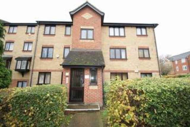  Image of Flat for sale at Linnet Way  Purfleet, RM19 1TX