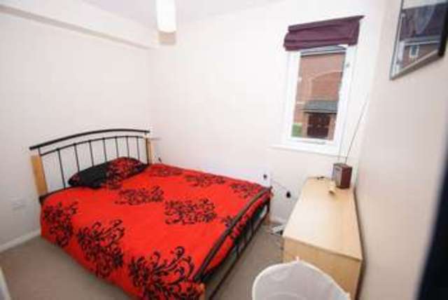  Image of Flat for sale at Linnet Way  Purfleet, RM19 1TX