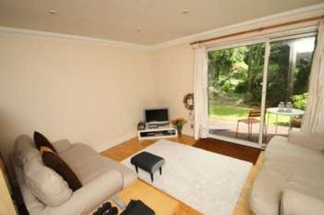 Image of 2 Bedroom Flat for sale at London Road  High Wycombe, HP11 1EW