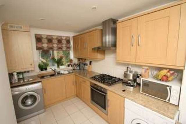  Image of 2 Bedroom Flat for sale at London Road  High Wycombe, HP11 1EW