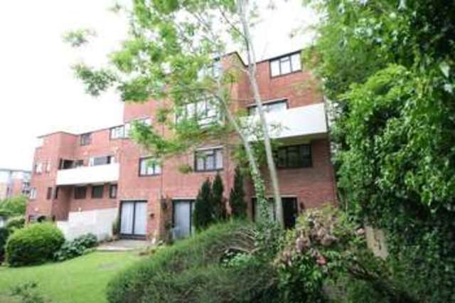  Image of 2 Bedroom Flat for sale at London Road  High Wycombe, HP11 1EW