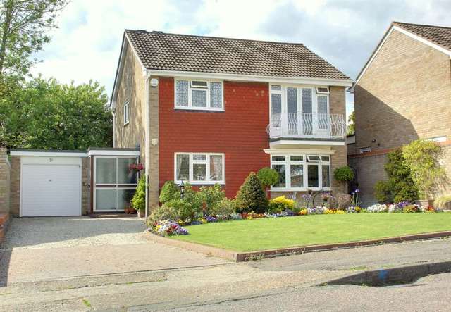  Image of 4 Bedroom Detached for sale at Longfield Leverstock Green Hemel Hempstead, HP3 8HN