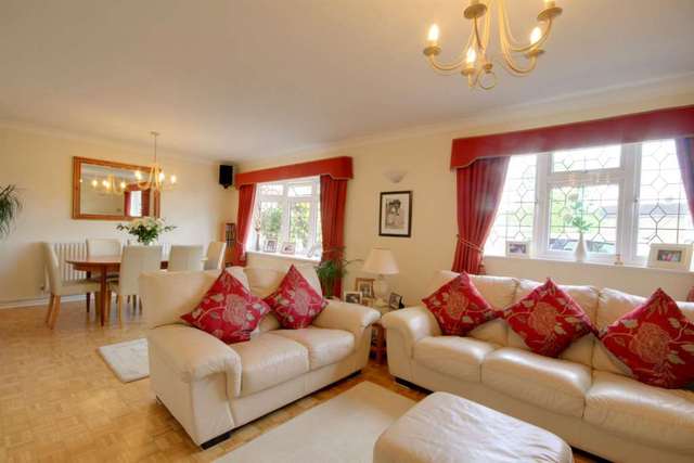  Image of 4 Bedroom Detached for sale at Longfield Leverstock Green Hemel Hempstead, HP3 8HN