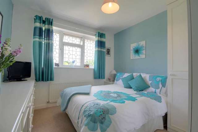 Image of 4 Bedroom Detached for sale at Longfield Leverstock Green Hemel Hempstead, HP3 8HN