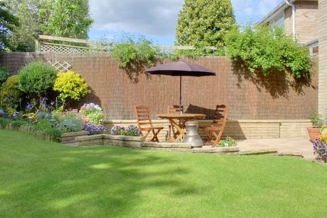 Image of 4 Bedroom Detached for sale at Longfield Leverstock Green Hemel Hempstead, HP3 8HN