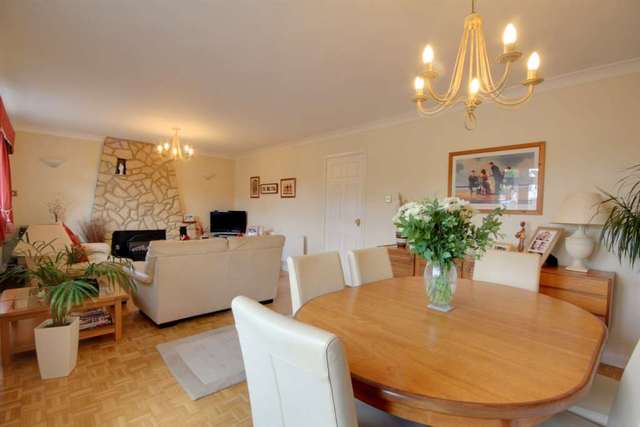  Image of 4 Bedroom Detached for sale at Longfield Leverstock Green Hemel Hempstead, HP3 8HN