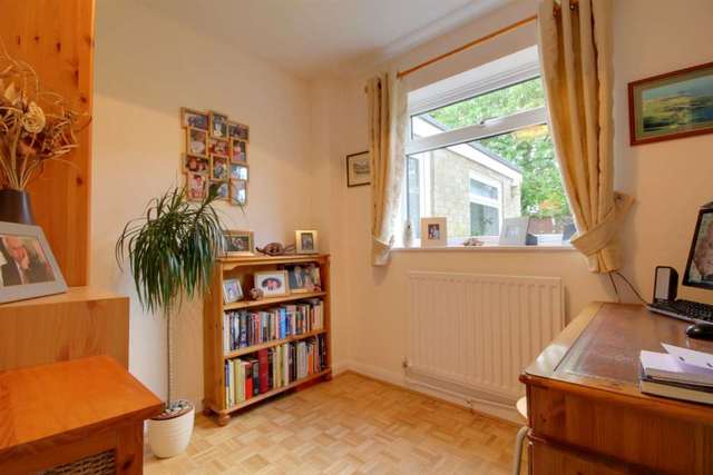  Image of 4 Bedroom Detached for sale at Longfield Leverstock Green Hemel Hempstead, HP3 8HN