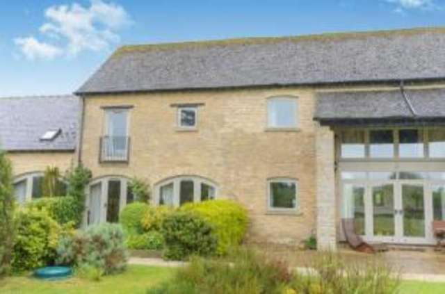  Image of 2 Bedroom Barn Conversion for sale at Lyneham Chipping Norton Lyneham, OX7 6QP