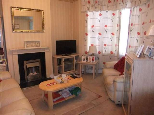  Image of 1 Bedroom Ground Flat for sale at Leyton Walthamstow London, E10 7LJ
