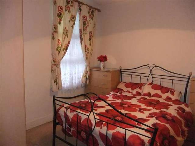  Image of 1 Bedroom Ground Flat for sale at Leyton Walthamstow London, E10 7LJ