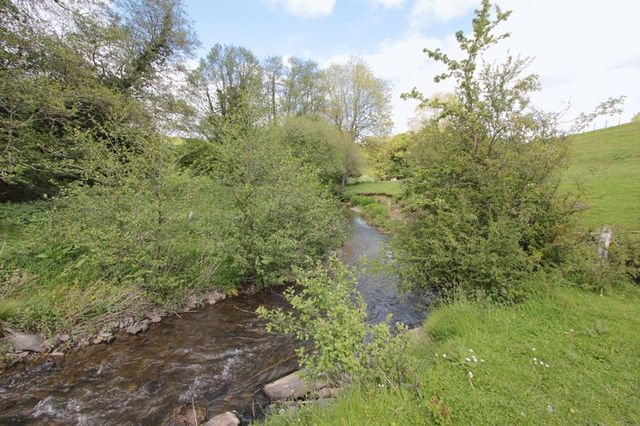  Image of 3 Bedroom Detached for sale at Nantglyn, LL16 5PE