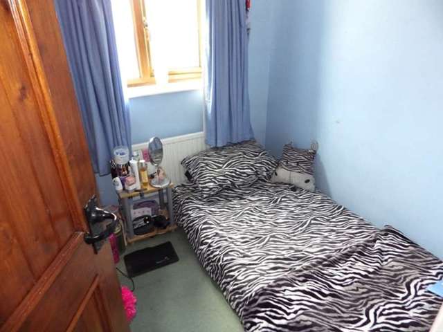  Image of 3 Bedroom Terraced for sale at Oaktree Crescent Bradley Stoke Bristol, BS32 9AD