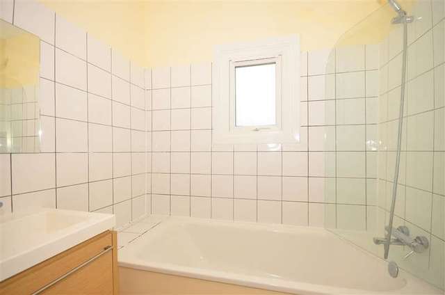  Image of 4 Bedroom Terraced for sale at Mitcham Surrey Mitcham, CR4 3DP