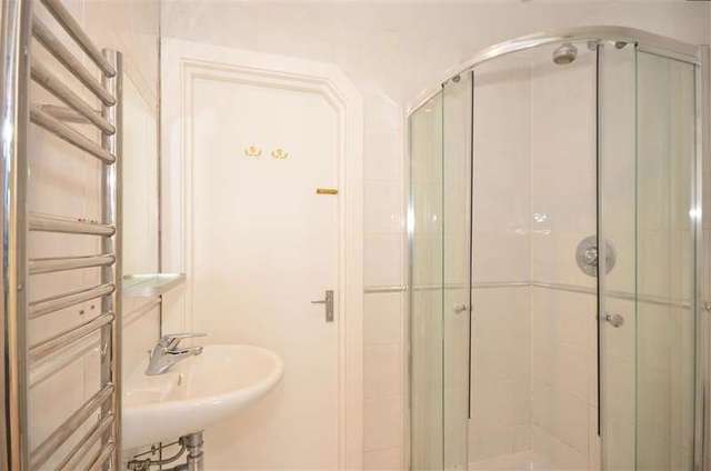  Image of 4 Bedroom Terraced for sale at Mitcham Surrey Mitcham, CR4 3DP
