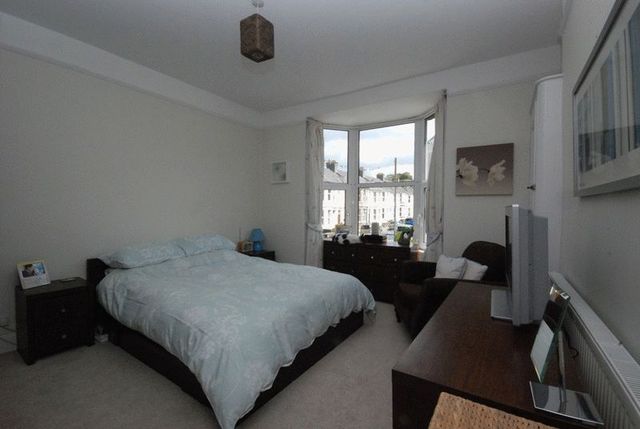  Image of 4 Bedroom Detached for sale at Peverell Park Road Peverell Plymouth, PL3 4NB
