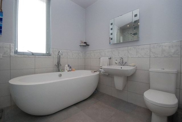  Image of 4 Bedroom Detached for sale at Peverell Park Road Peverell Plymouth, PL3 4NB