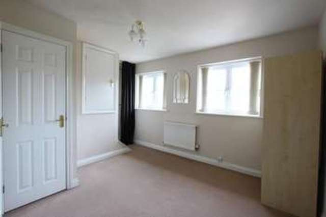  Image of 3 Bedroom Semi-Detached for sale at Philip Larkin Close  Hull, HU6 7FB