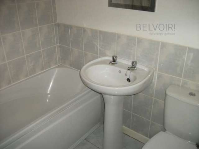  Image of 1 Bedroom Flat to rent at Queens Avenue  Gedling, NG4 4EJ