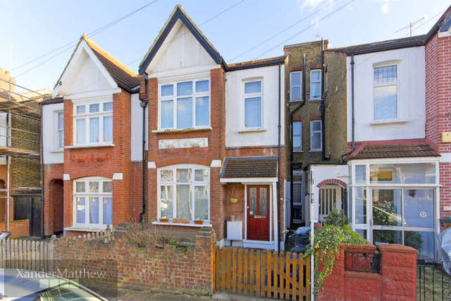  Image of 2 Bedroom Flat for sale at Tooting Bec, SW16 6SF