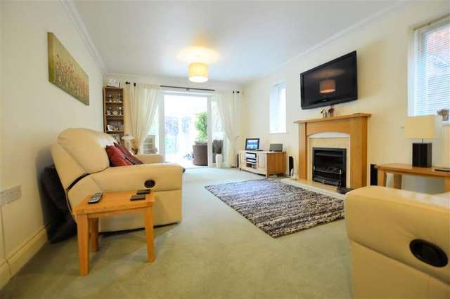  Image of 5 Bedroom Detached for sale at Winnersh  Wokingham, RG41 5ND