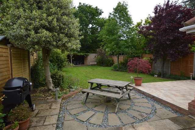  Image of 5 Bedroom Detached for sale at Winnersh  Wokingham, RG41 5ND