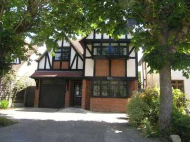  Image of 4 Bedroom Detached for sale at Rochford Essex Great Stambridge, SS4 1NP