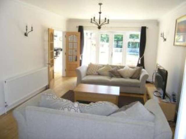  Image of 4 Bedroom Detached for sale at Rochford Essex Great Stambridge, SS4 1NP
