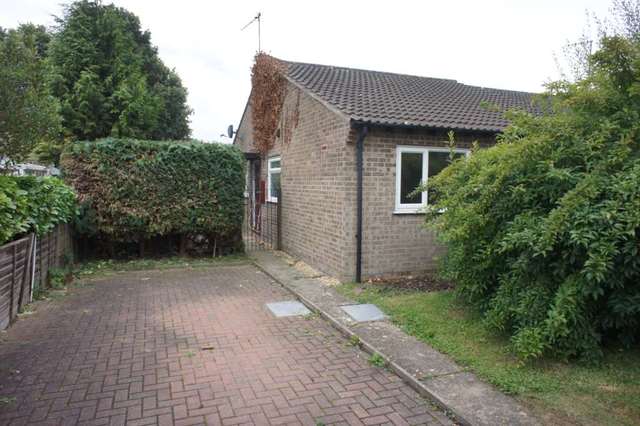  Image of 2 Bedroom Semi-Detached to rent at Roman Way  Brackley, NN13 7JA