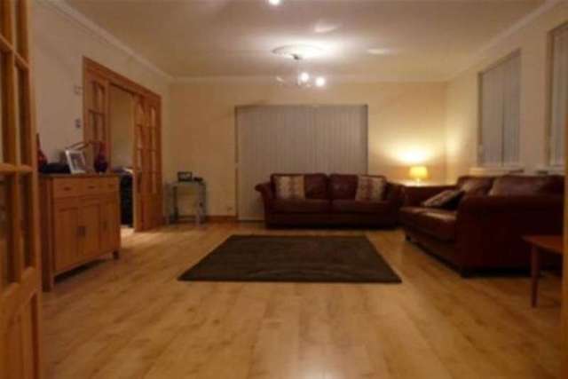  Image of 5 Bedroom Detached to rent at Nottingham, NG3 7GU