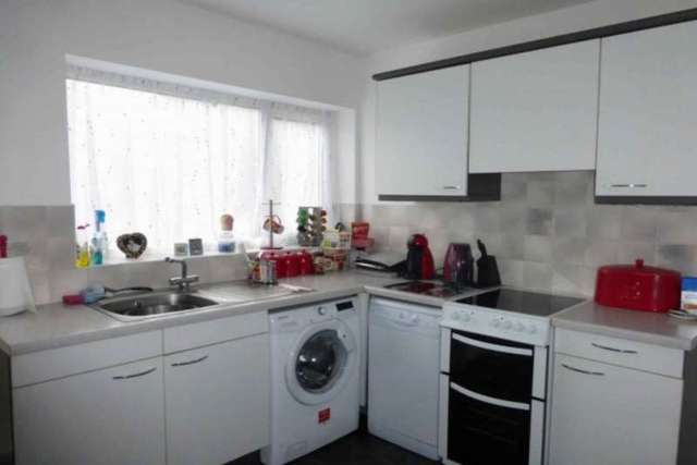  Image of 3 Bedroom Property to rent at SABDEN PLACE  LYTHAM ST ANNES, FY8 3QH
