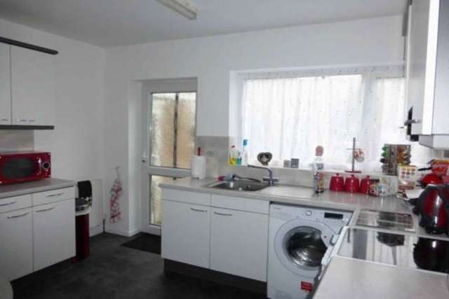  Image of 3 Bedroom Property to rent at SABDEN PLACE  LYTHAM ST ANNES, FY8 3QH