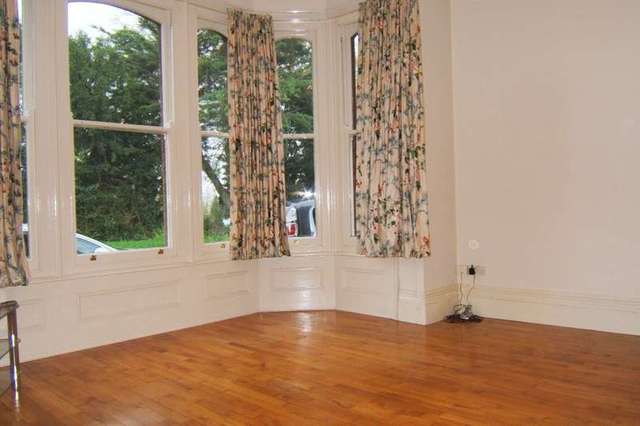  Image of 1 Bedroom Flat to rent at Shady Bower  Salisbury, SP1 2RE