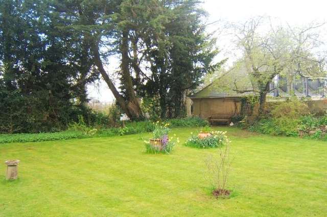  Image of 1 Bedroom Flat to rent at Shady Bower  Salisbury, SP1 2RE