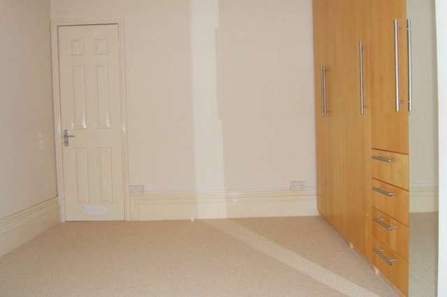  Image of 1 Bedroom Flat to rent at Shady Bower  Salisbury, SP1 2RE