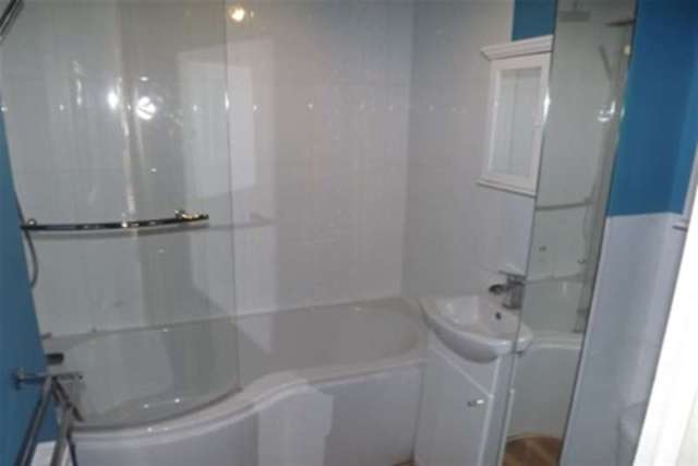  Image of 1 Bedroom Flat to rent at Farnborough, GU14 8HU