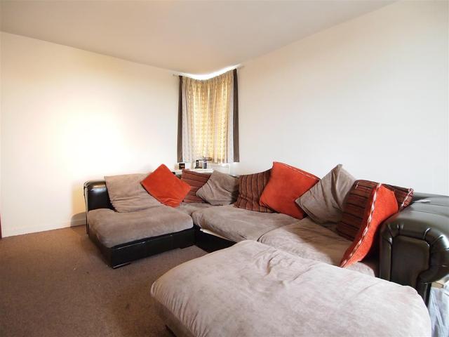  Image of 2 Bedroom Property to rent at Sentinel Square  London, NW4 2EN