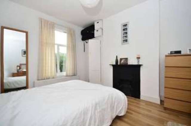  Image of 2 Bedroom Flat to rent at London W6 7PA London, W6 7PA