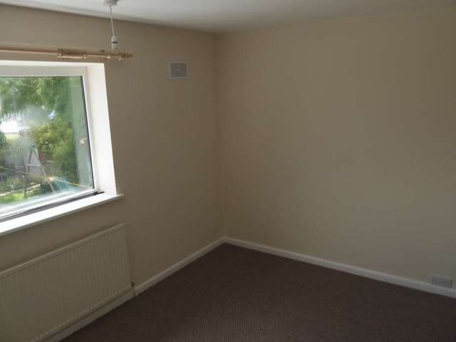  Image of 4 Bedroom Semi-Detached to rent at Sherbourne Road Hambleton Poulton Le Fylde, FY6 9AJ
