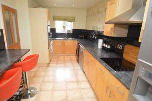  Image of 3 Bedroom Semi-Detached for sale at South Avenue  Rainworth, NG21 0JH