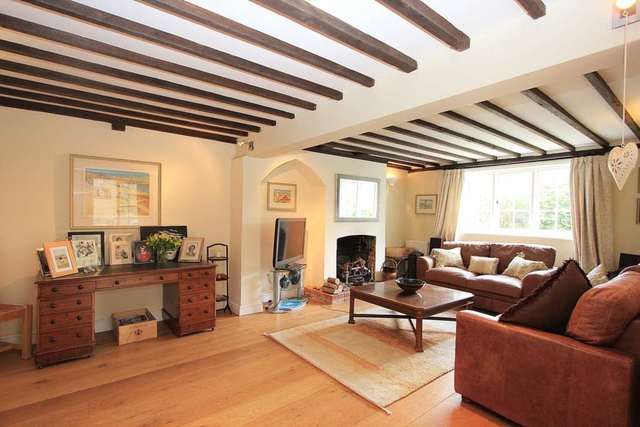  Image of 4 Bedroom Semi-Detached for sale at Spring Lane Aston Upthorpe Didcot, OX11 9EH