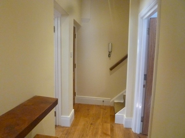  Image of 2 Bedroom Flat to rent at Winchester, SO23 9PX