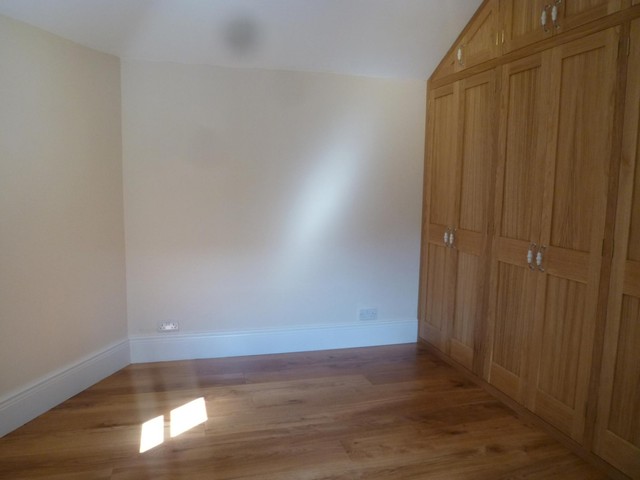  Image of 2 Bedroom Flat to rent at Winchester, SO23 9PX