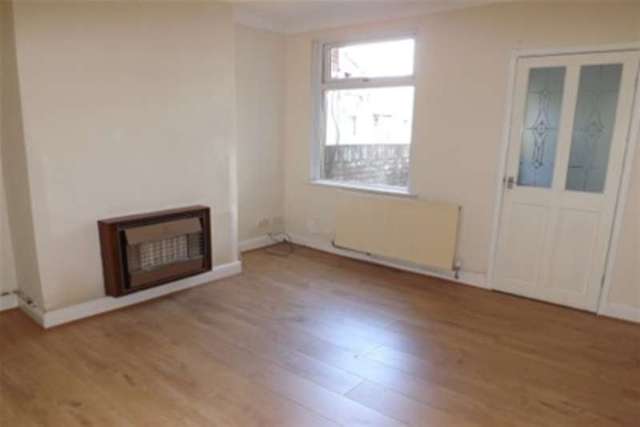  Image of 2 Bedroom Detached to rent at Sutton-in-Ashfield, NG17 4GP