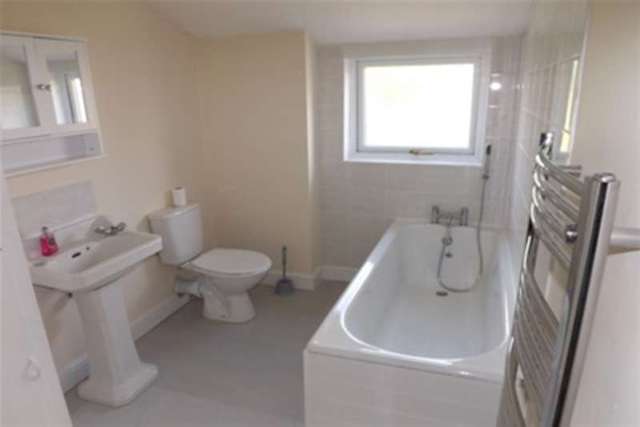  Image of 2 Bedroom Detached to rent at Sutton-in-Ashfield, NG17 4GP