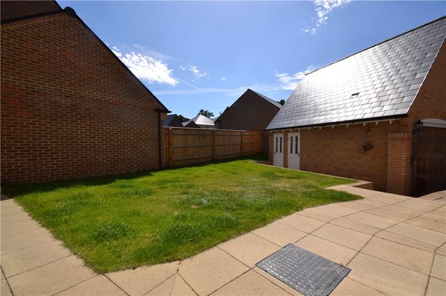  Image of 6 Bedroom Detached to rent at Stansted Mountfitchet Essex Stansted Mountfitchet, CM24 8GG