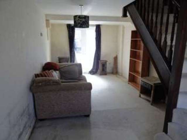 Image of 2 Bedroom Flat for sale at Marlow Road Stokenchurch Stokenchurch, HP14 3QJ