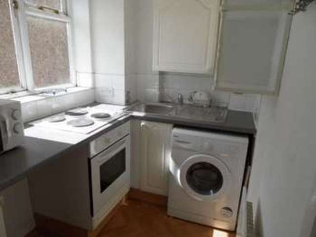 Image of 2 Bedroom Flat for sale at Marlow Road Stokenchurch Stokenchurch, HP14 3QJ